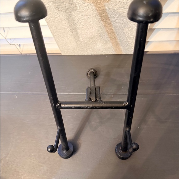 Vintage Forged Iron Display Easel - Picture 3 of 5